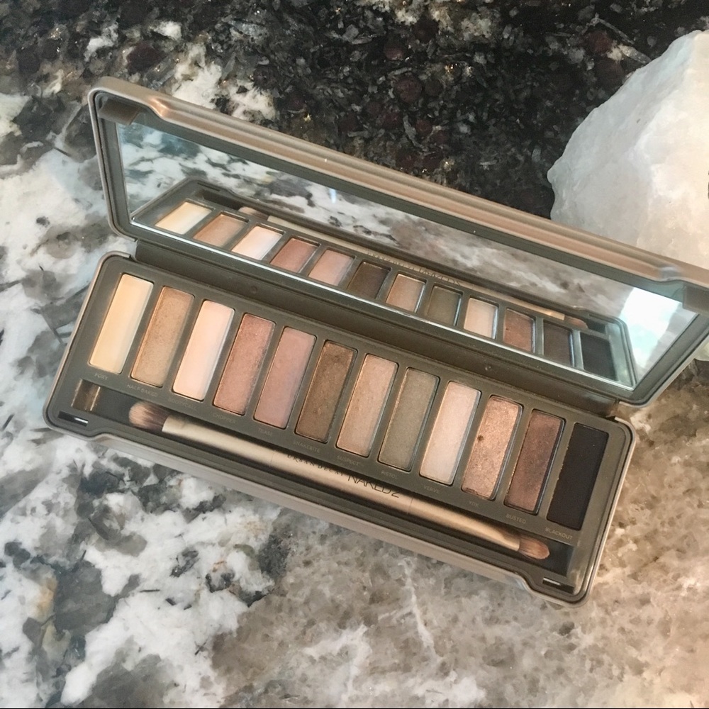 Urban Decay Naked 2 Eyeshadow Palette